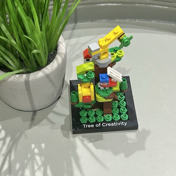 LEGO‎ Promotional: Tribute to Lego House (40563) Tree Of Creativity - Picture 1 of 3